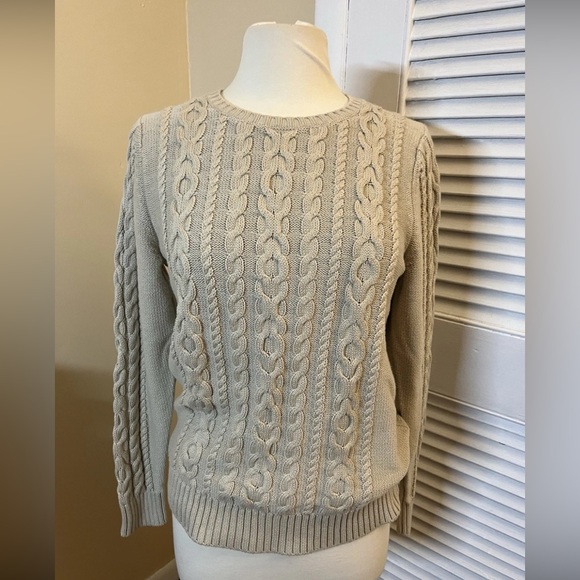 L.L. Bean Sweaters - L.L. Bean Women's Cable Knit long sleeve Sweater - beige/tan EUC